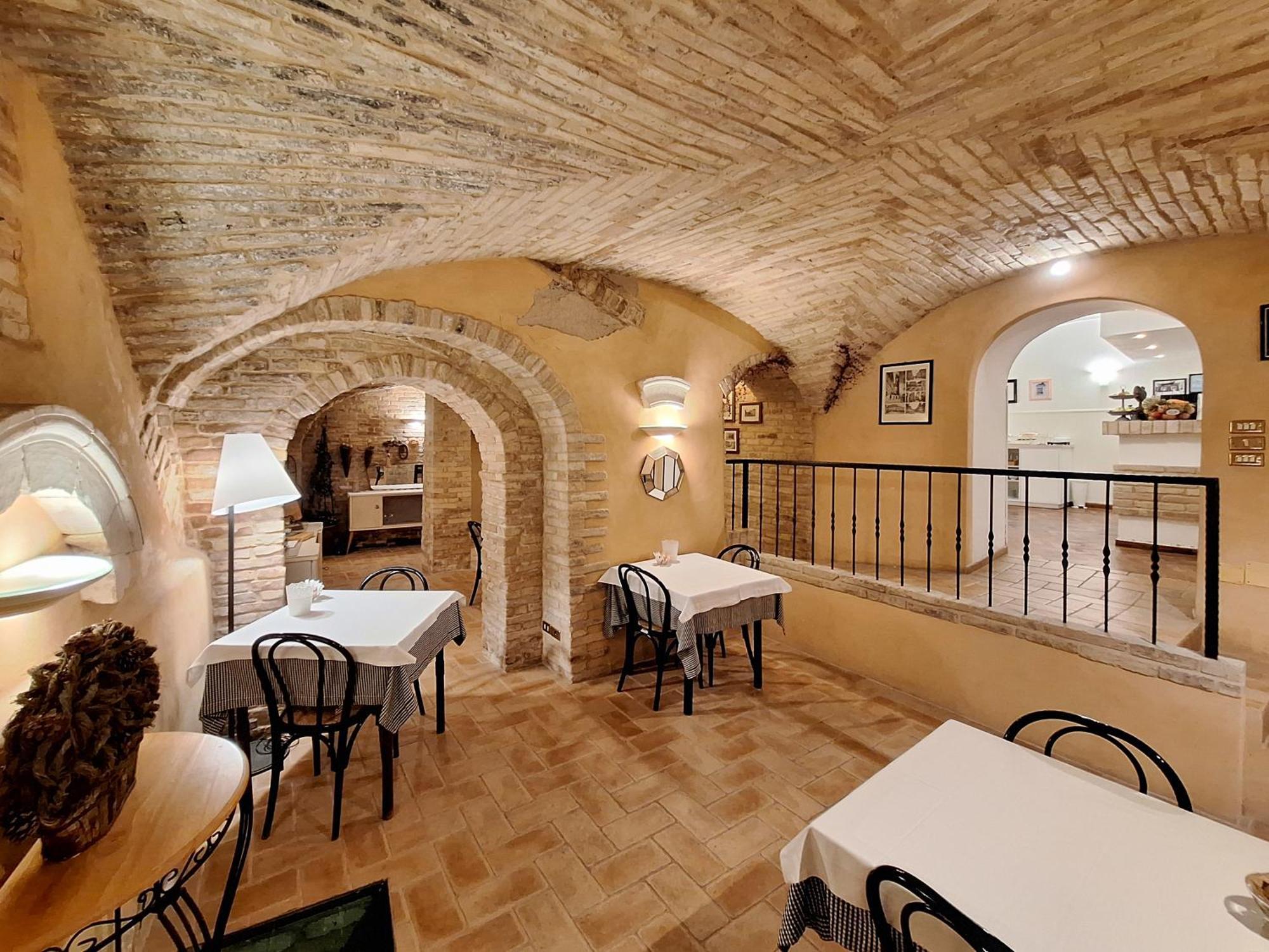 Hotel Lauri Macerata Exterior photo
